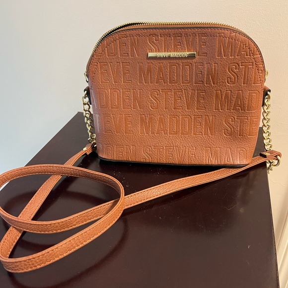 Steve Madden Handbags - Steve Madden Tan Embossed Crossbody Bag